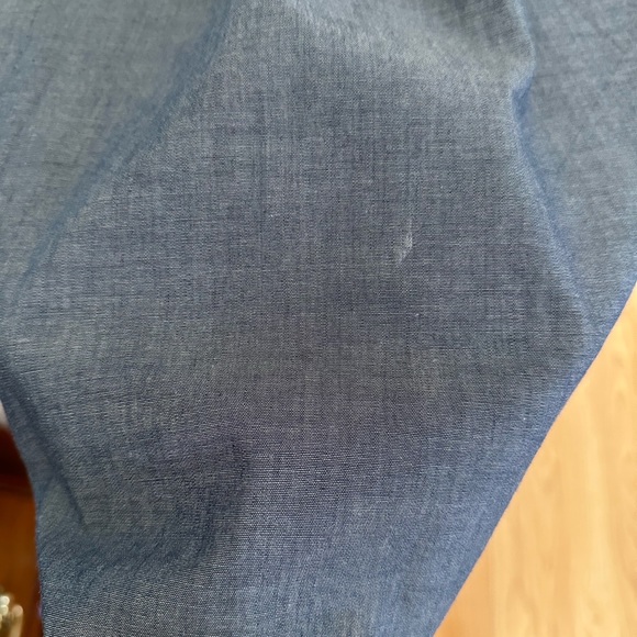 L’Ecole Des Femmes
Chambray Bardot Dress
Size Medium - Picture 9 of 10